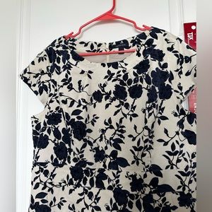 Land’s End Ivory Velvet 18T Womens Navy & Cream Floral Dress